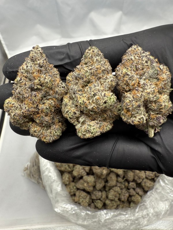 UNCLE SNOOP THCA FLOWER