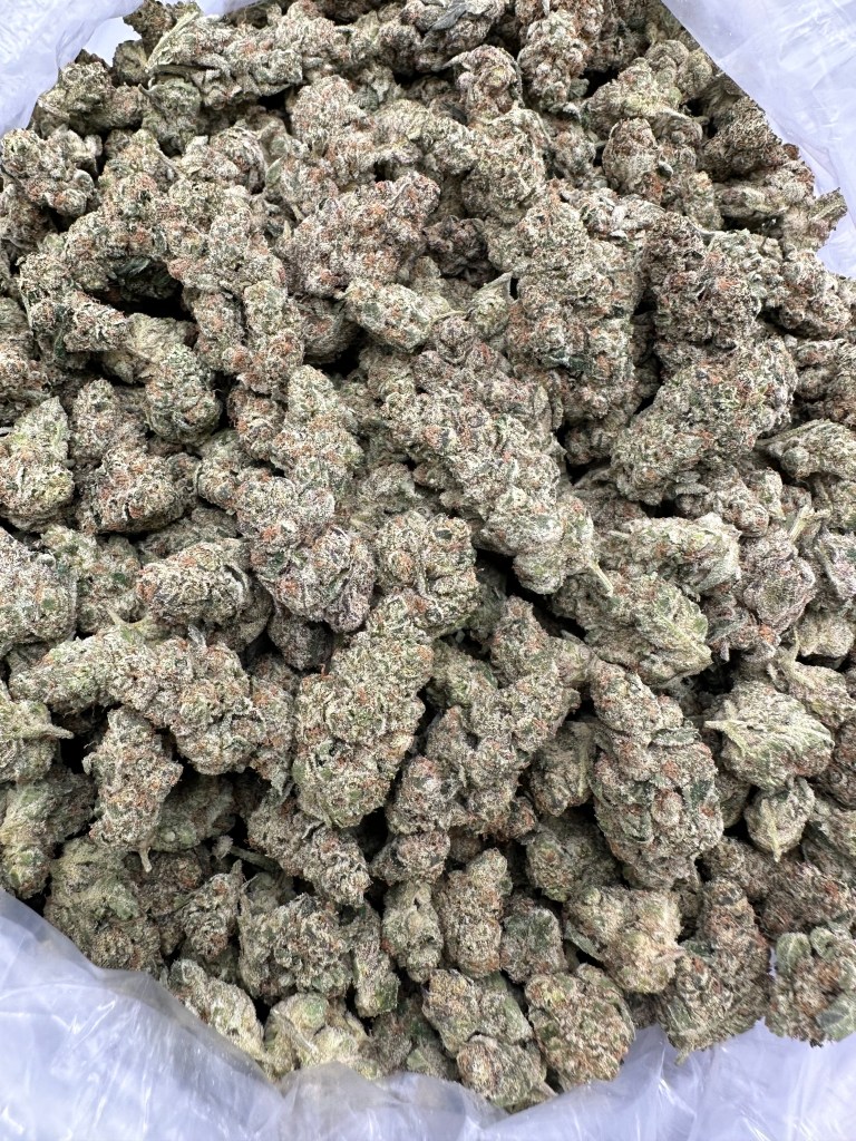 WHITE BUBBLE GUM GELATO THCA FLOWER